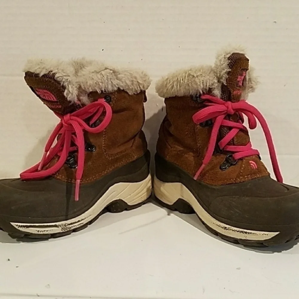 GIRL'S THE‎ NORTH FACE WATERPROOF BOOTS (sz 12)